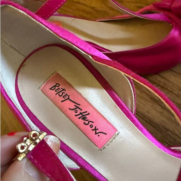 Betsey Johnson 7 Canddee Satin Tstrap BowTie Platform Heels Hot Pink Shiny Pumps - Picture 9 of 11